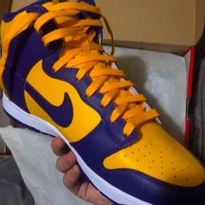 Size 11 gold/purple nike